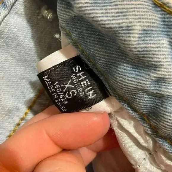 SHEIN XS cargo pants with imperfections - Picture 7 of 10